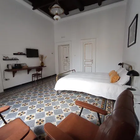 La Casa Nova ナポリ