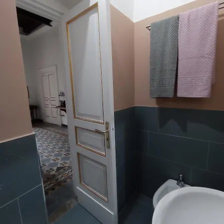 בית הארחה La Casa Nova נאפולי