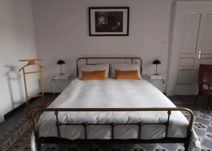 Pensión La Casa Nova 3*